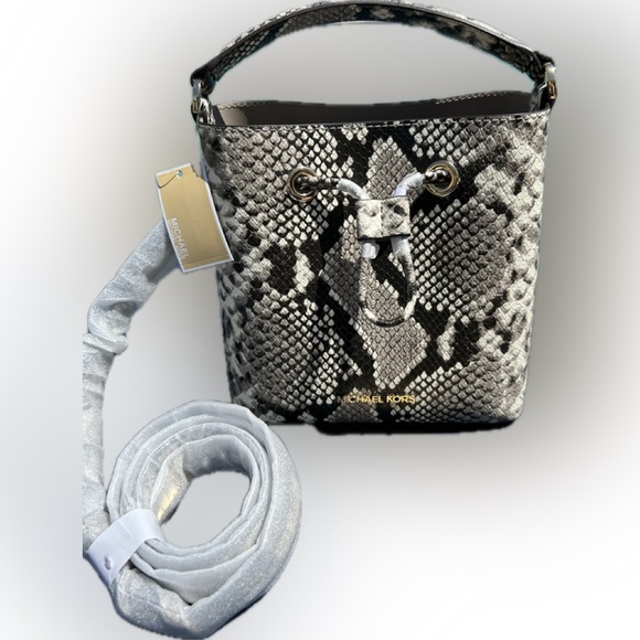 MICHAEL Michael Kors Monogramme Python Embossed Leather bucket/crossbody bag - Picture 1 of 13